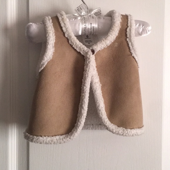 Sleeveless vest - Picture 1 of 1